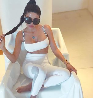 Leyla Milani feet photo thumbnail