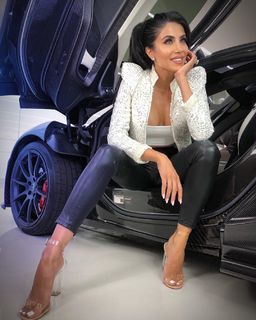 Leyla Milani feet photo thumbnail
