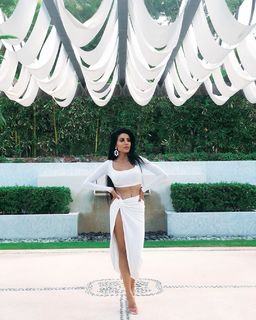 Leyla Milani feet photo thumbnail