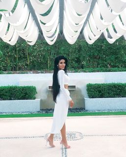 Leyla Milani feet photo thumbnail