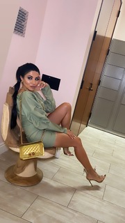 Leyla Milani feet photo thumbnail