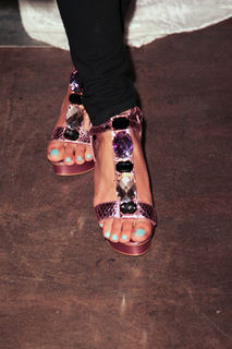 Leyla Milani feet photo thumbnail