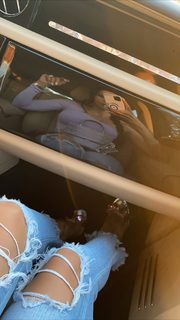 Leyla Milani feet photo thumbnail