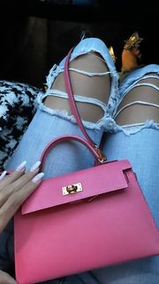 Leyla Milani feet photo thumbnail