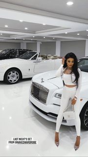 Leyla Milani feet photo thumbnail