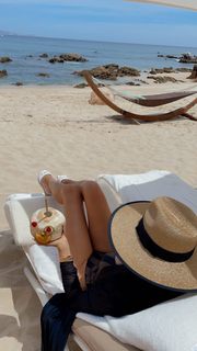 Leyla Milani feet photo thumbnail