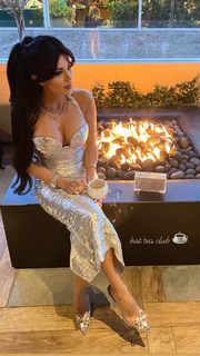Leyla Milani feet photo thumbnail