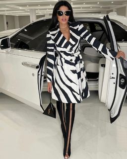 Leyla Milani feet photo thumbnail