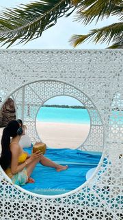 Leyla Milani feet photo thumbnail