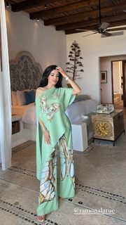 Leyla Milani feet photo thumbnail