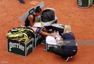 Leylah Fernandez feet photo 17