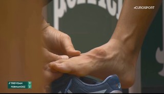 Leylah Fernandez feet photo 15