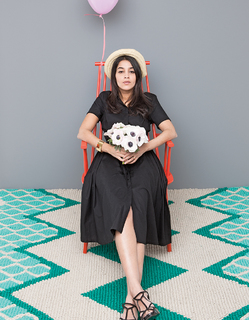 Leïla Bekhti feet photo thumbnail