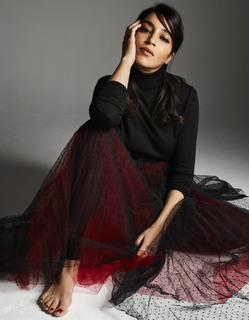 Leïla Bekhti feet photo thumbnail