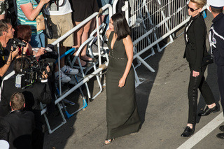 Leïla Bekhti feet photo thumbnail