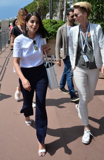 Leïla Bekhti feet photo thumbnail