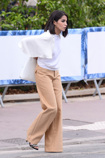 Leïla Bekhti feet photo thumbnail