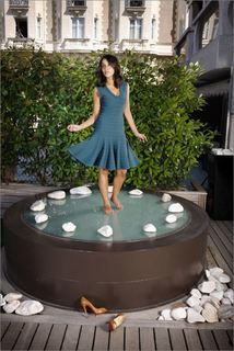 Leïla Bekhti feet photo thumbnail