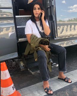 Leïla Bekhti feet photo thumbnail