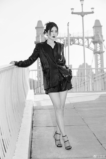Li Zeng feet photo 7
