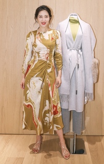 Li Zeng feet photo 6