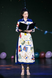 Li Zeng feet photo 10