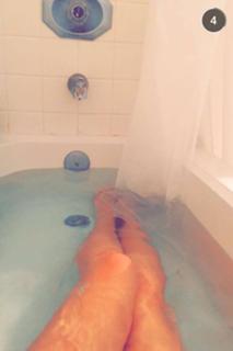 Lia Marie Johnson feet photo thumbnail