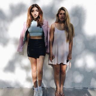 Lia Marie Johnson feet photo thumbnail