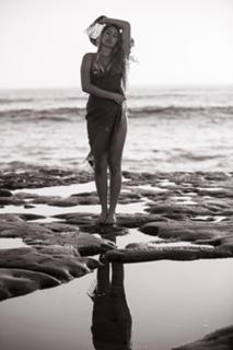 Lia Marie Johnson feet photo thumbnail
