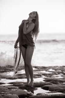 Lia Marie Johnson feet photo thumbnail