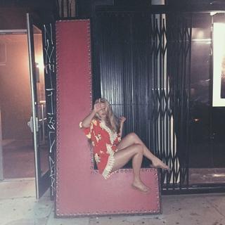 Lia Marie Johnson feet photo thumbnail