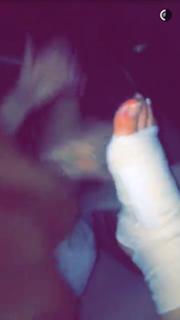 Lia Marie Johnson feet photo thumbnail