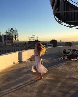 Lia Marie Johnson feet photo thumbnail