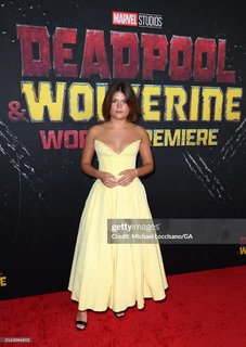 Lia McHugh feet photo 5