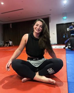 Liana Jojua feet photo 15