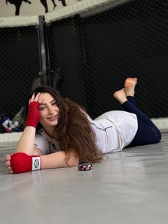 Liana Jojua feet photo 3