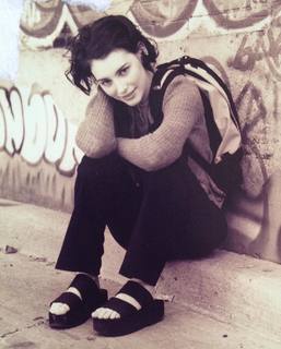 Liane Balaban feet photo 3