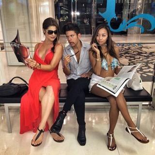 Liane Valenzuela feet photo thumbnail