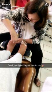 Liane Valenzuela feet photo thumbnail