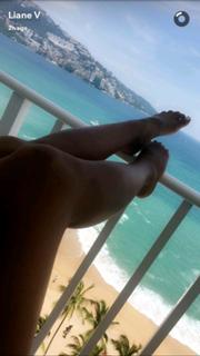 Liane Valenzuela feet photo thumbnail