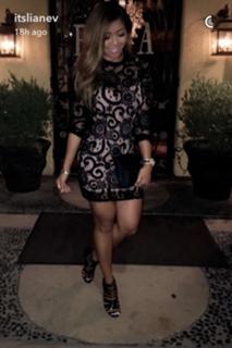 Liane Valenzuela feet photo thumbnail