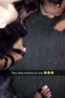 Liane Valenzuela feet photo thumbnail