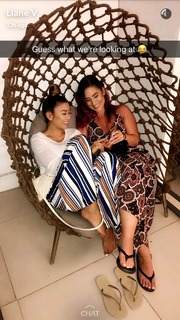 Liane Valenzuela feet photo thumbnail