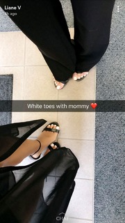 Liane Valenzuela feet photo thumbnail