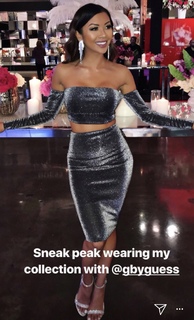 Liane Valenzuela feet photo thumbnail