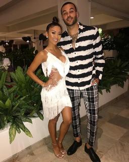 Liane Valenzuela feet photo thumbnail