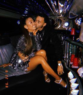 Liane Valenzuela feet photo thumbnail