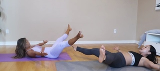 Liane Valenzuela feet photo thumbnail