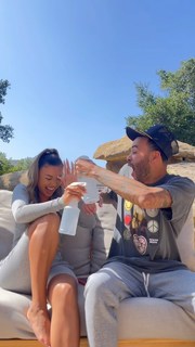 Liane Valenzuela feet photo thumbnail