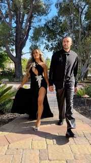 Liane Valenzuela feet photo thumbnail